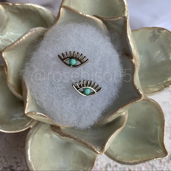💋🆕Silver + Turquoise Boho Evil Eye Stud Earrings - Picture 2 of 4
